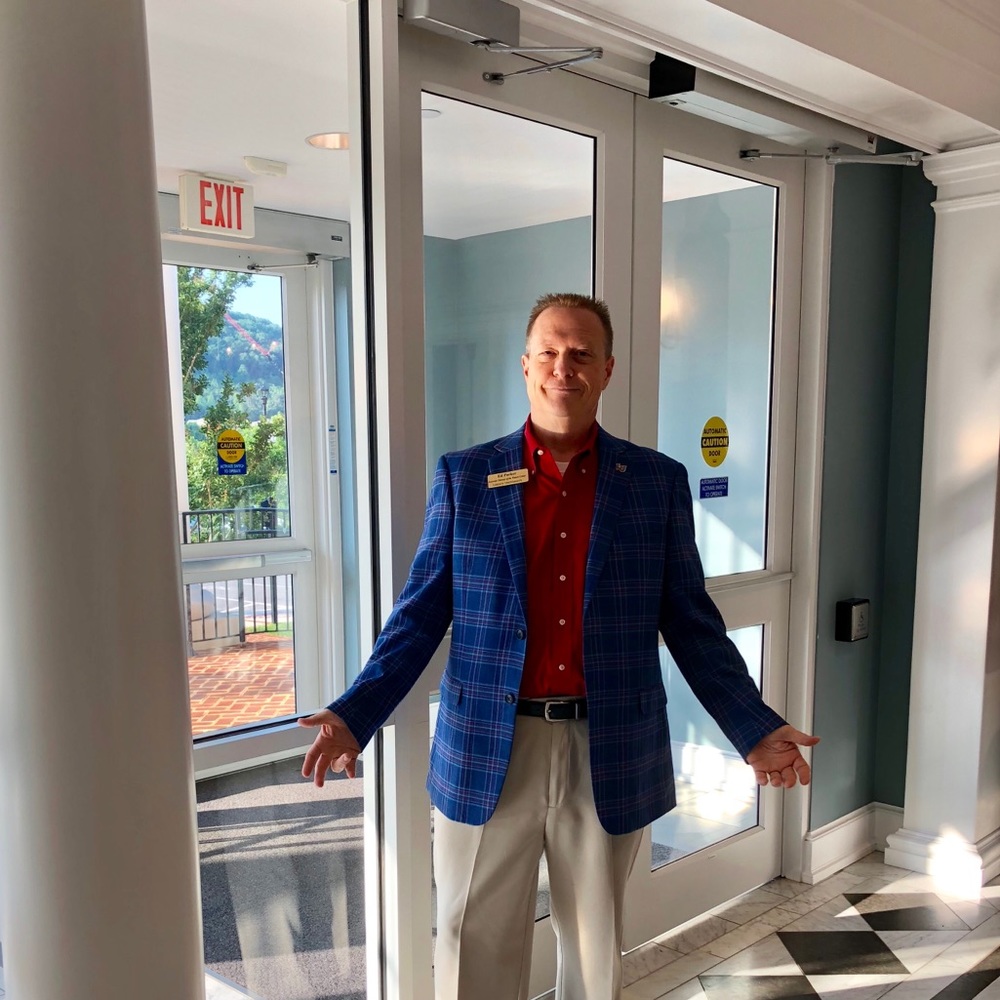 Meet your Posher, Ed